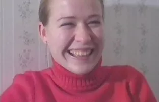 Kaukasisch goß den S ...