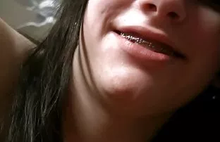 Das Mädchen drehte s ...