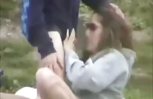 Nackte Mädchen mit W ...