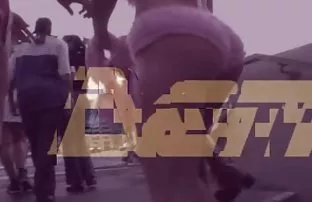 Samantha schiebt Ihr ...