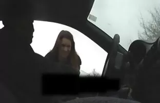Vollbusige Frau mit  ...
