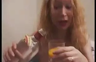 Reife Frau in Strümp ...