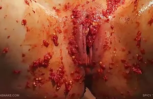Lockig Hottie Finger ...