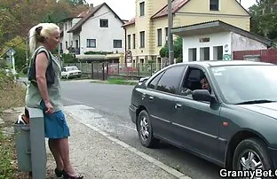 Der Neger zieht zwei ...