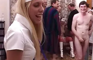 Natalia zeigt Ihre n ...